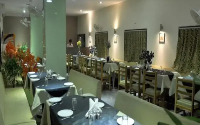Hotel Mittal Avenue