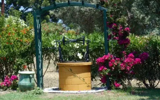 Heliactida House