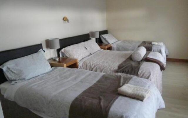 The Country Roads Inn