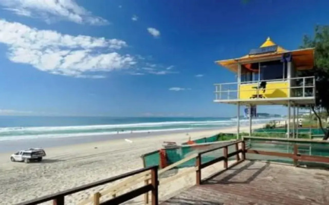 Gold Coast Tropical Beach House