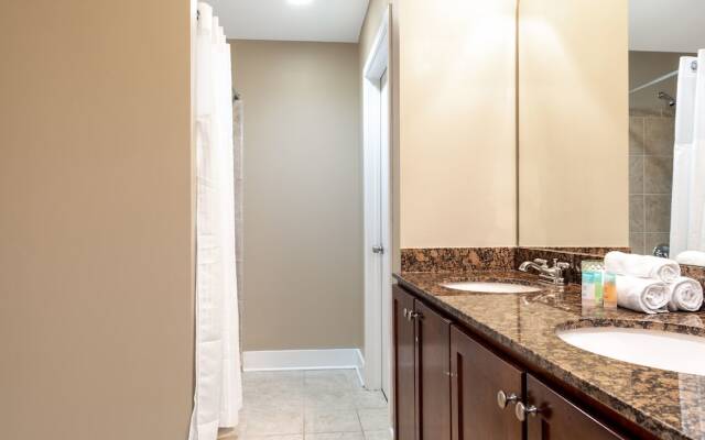 Stay Alfred at Dwell ATL