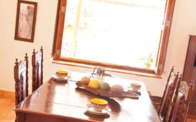 La Casa De La Canada By Casas Del Sur