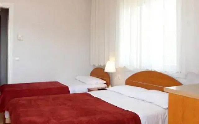 Noni Rooms