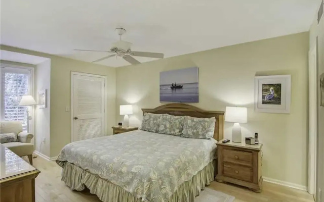 Pelican Watch 1330 by RedAwning