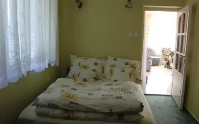 Orwa apartmanok - Cédrus köz