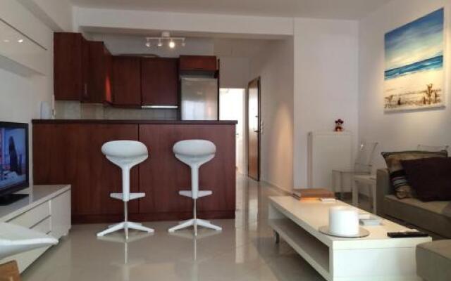 City Break Vouliagmenis