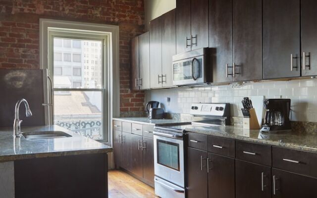 Charming Central Business District Suites by Sonder