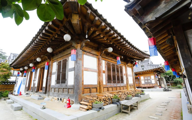 Jeonju Hanok Living Experience Center
