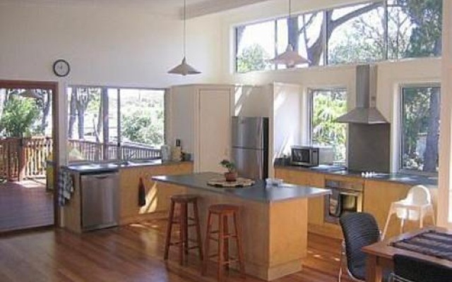 Decked out for a Fantastic Holiday - Winnett St, Woorim – Guest Rooms – Woorim