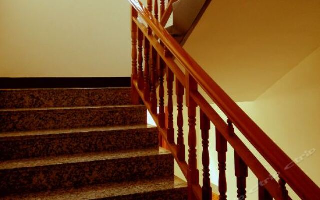 Jiuhuashan Shuanglong Inn