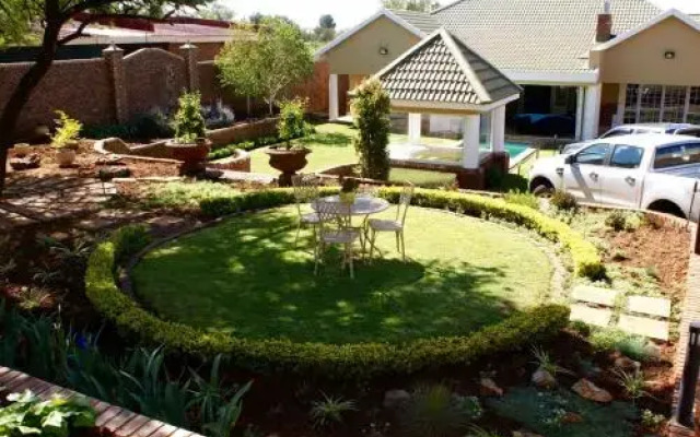 Jolani Guest House
