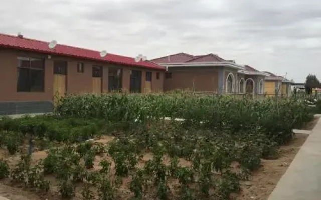Zhongwei Shapotou Riverside Rural Guesthouse