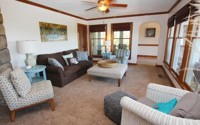 The Drake - 9 Br Home