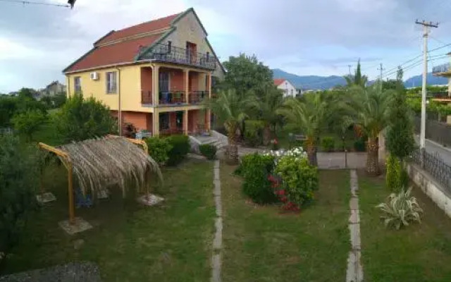 Green Garden Guesthouse