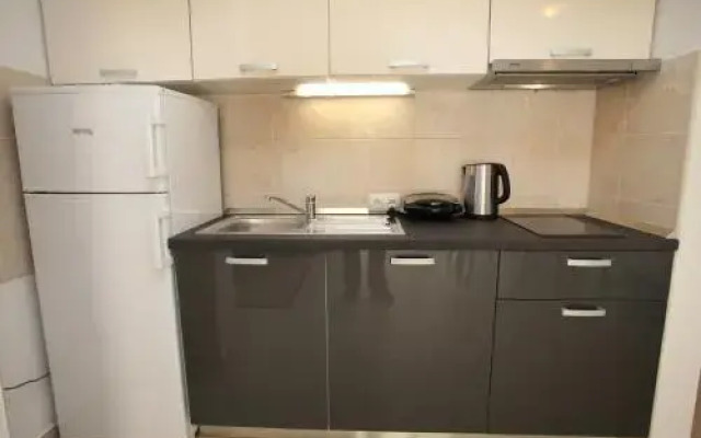 Villa Iris Apartments
