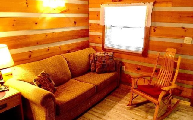 Sweet William Lakefront - Studio Cabin