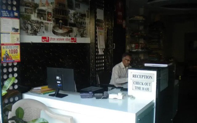 OYO 2403 Hotel Aamantran Avenue