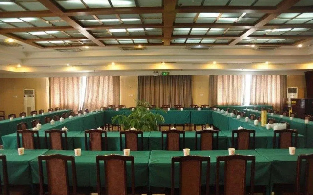 Hong Yuan Hotel - Hebi
