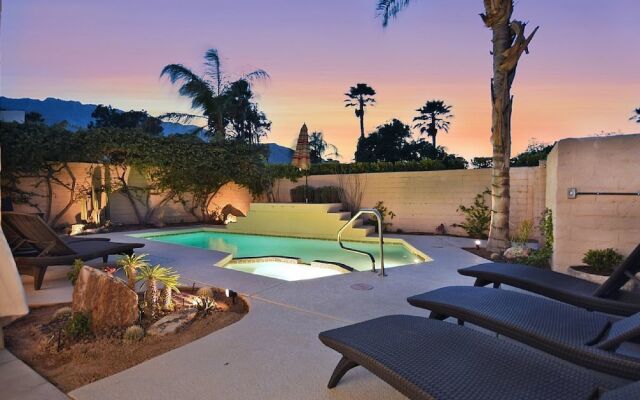 Modern Palm Springs Condo by RedAwning