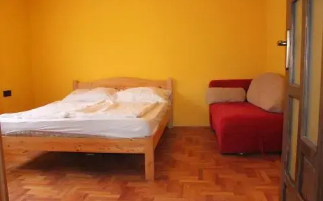 Xénia Apartman