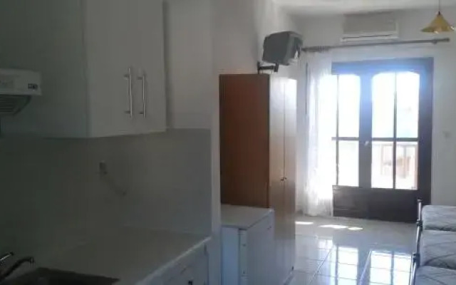Lelegianni Studios and Apartments