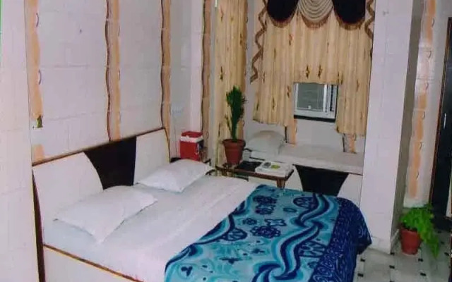 Hotel Shahanshah Palace