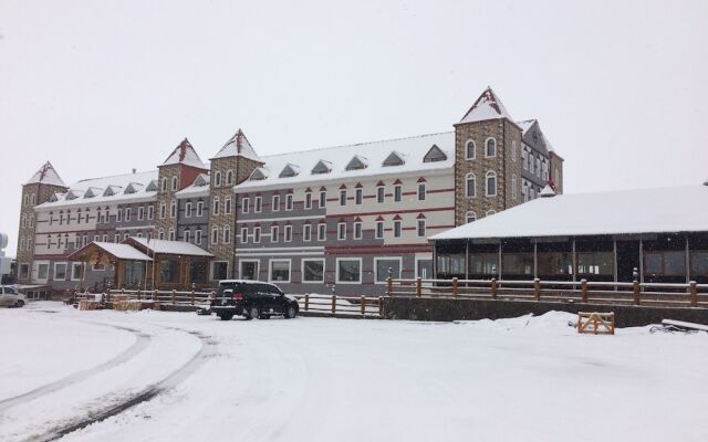 Kayi Snow Hotel