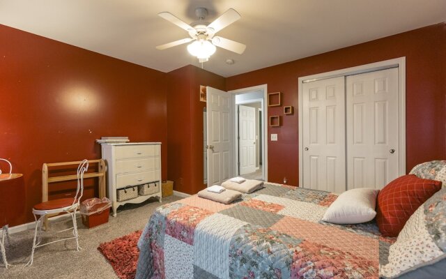 Private Nashville Paradise by RedAwning