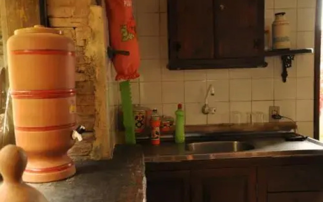 Chalé de Pedra - Hospedaria e Espaço Livre