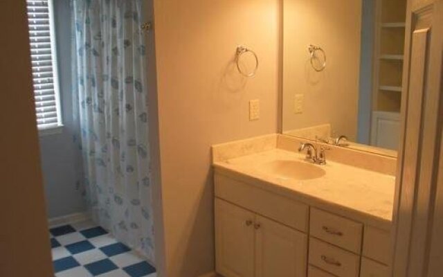 Majak Moments 7 Bedroom Home by RedAwning