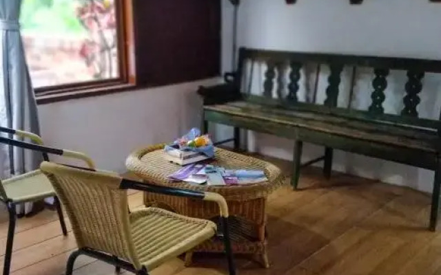 Hostal Lleras Park