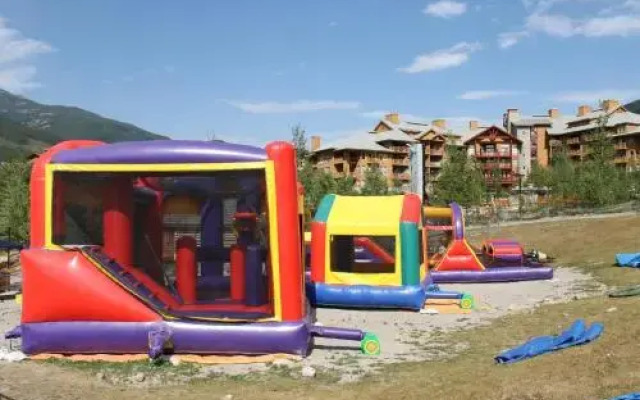 Horsethief Lodge by High Country Properties