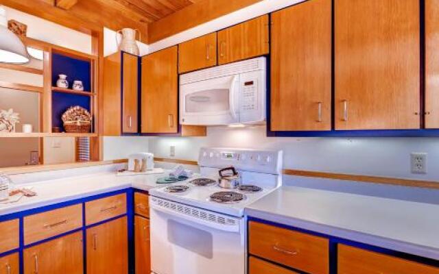 Tennis Townhomes 1309