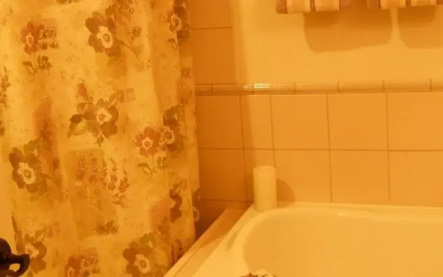 Conifer House Bed & Breakfast Inn