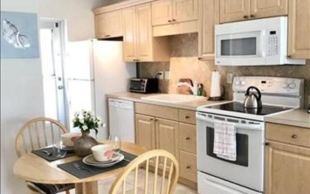 Jamaica Royale 015 - 1 Br Apts