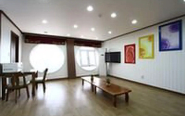 Ganghwa Nuri Pension Town