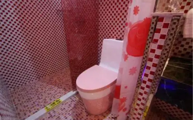 Yaliang Theme Hotel