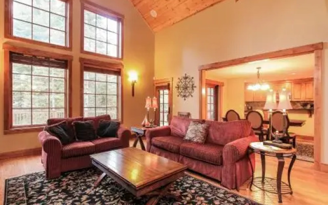 Discovery Chalet 164