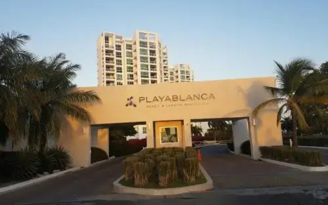Playa Blanca Edificio Founders