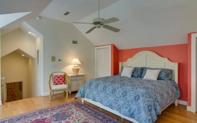 Turnberry Lane 127 by RedAwning