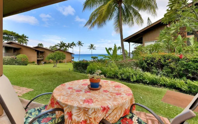 Polynesian Shores 111 by RedAwning
