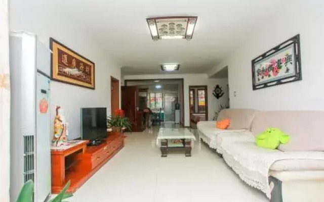 Jinshatan Qinglang Holiday Hotel