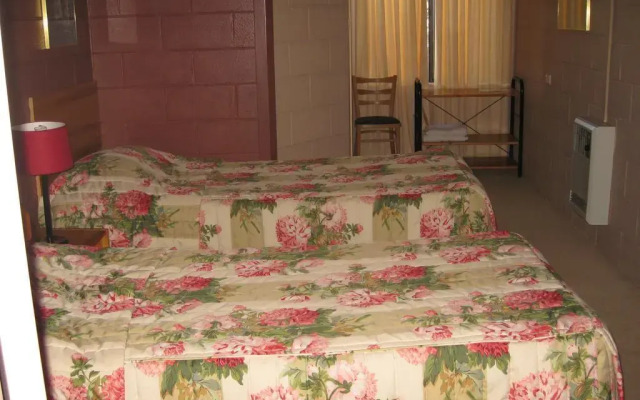 Cottonwood Lodge