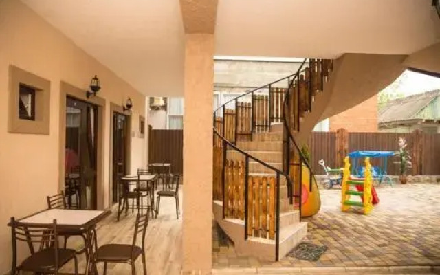 Avrora Guest House