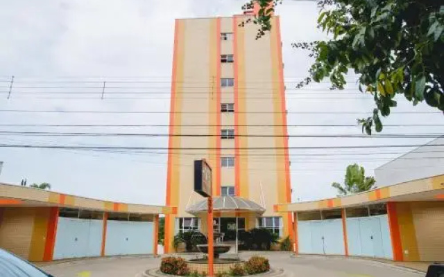 Robusti Plazza Hotel
