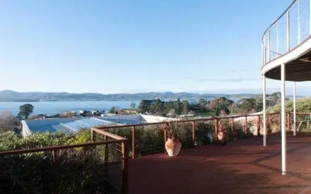 Sandy Bay Sensation