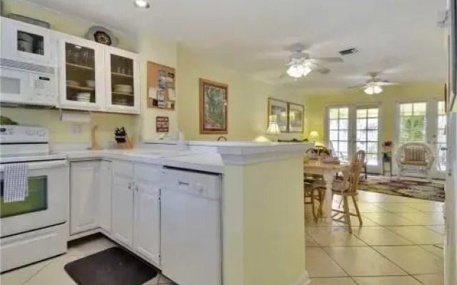 A Place In Paradise (Townhouse)