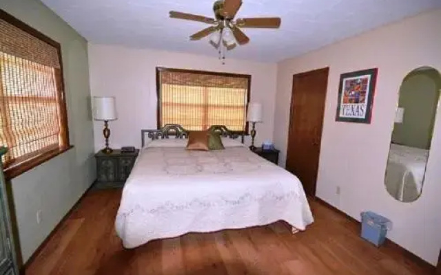 Bluebird View - 2 Br condo by RedAwning