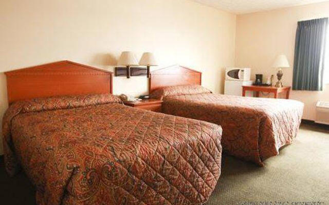 Commodore Perry Inn and Suites