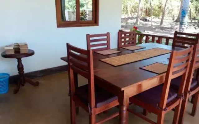 Jungle fowl lodge